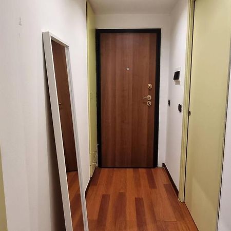 Апартаменты Monolocale Metro M3 Affori Милан Экстерьер фото